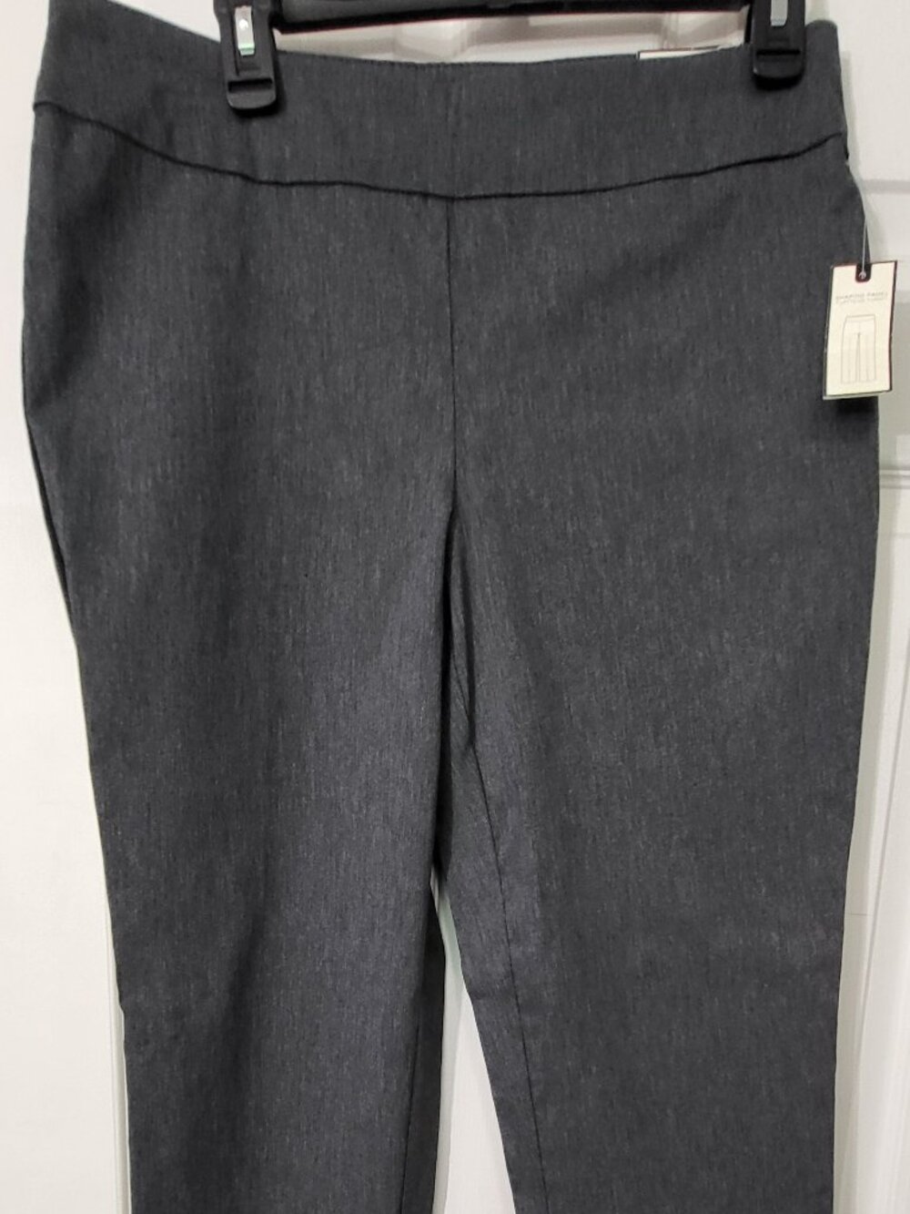 Dana Buchman- Ladies Slimming Straight Pants – Medium – NWT